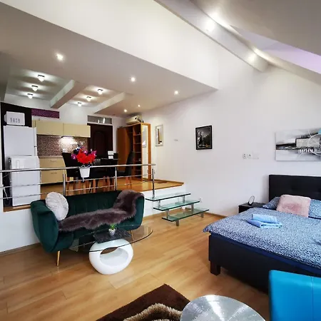 Lux & Comfort Apartman Kassa