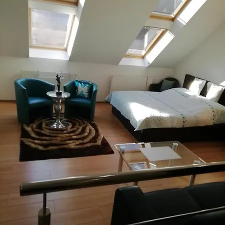 Lux & Comfort Apartman Kassa